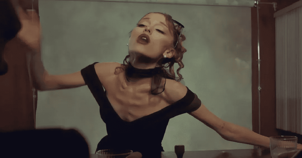 ariana grande weight